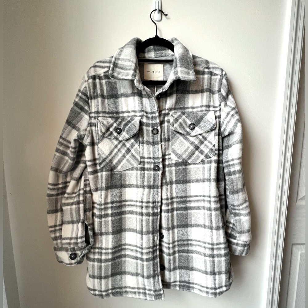 NYT— Thread & Supply grey plaid Shacket! Size MEDIUM